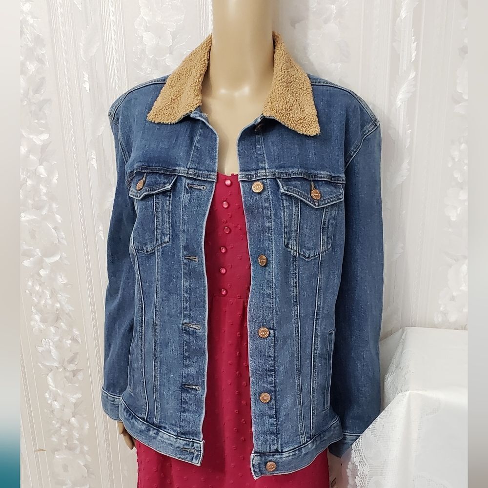Loft Double Chest Pockets Denim Jacket NWT Size Small